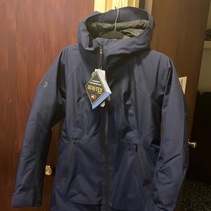 Marmot Gore-Tex Solaris Insulated Jacket BNWT size medium dark blue